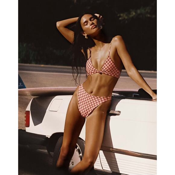Skatie Other - Skatie• ‘Sarah’ Bikini Top in SLATER